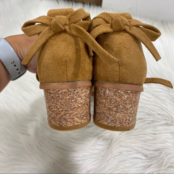 MUK LUKS Sasha Cork Block Heel Bow Sandal SZ 9 - Picture 4 of 7